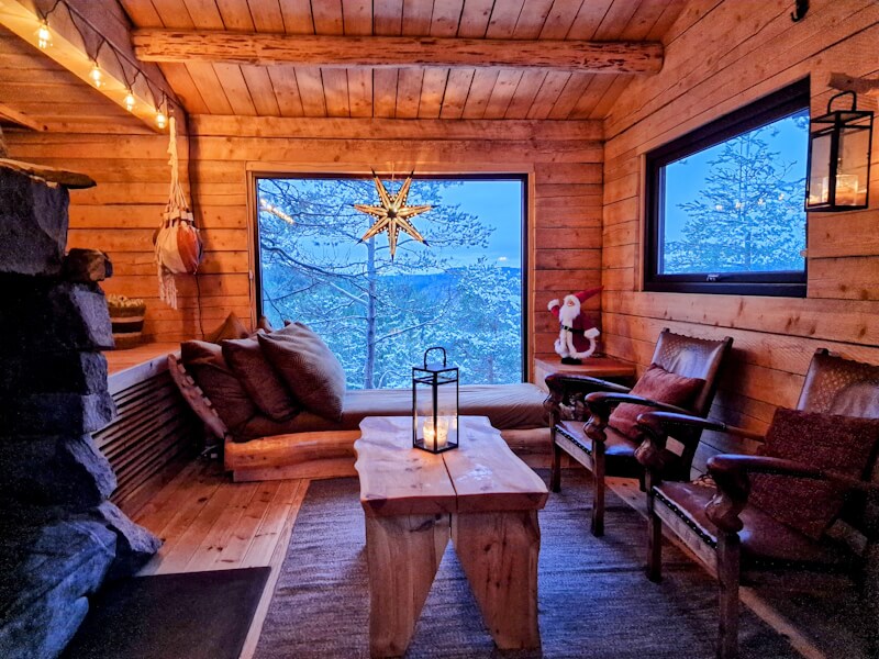 Desember Cliff Cabin